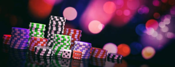 zeusslot Super Sic Bo live-dealer table with three dice in a shaker